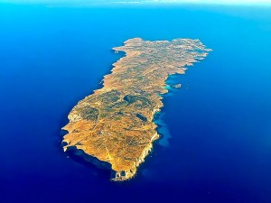  : Lampedusa island, Italy, part of the Pelagie Islands located in the central part of the Mediterranean Sea between Europe and Africa. 27 December 2002 Author: Luca Siragusa