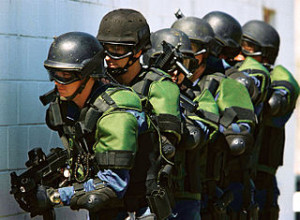 320px-US_Customs_and_Border_Protection_officers