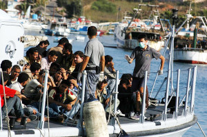 Migrants arriving on the Island of Lampedusa in August 2007 Author:Sara Prestianni / noborder network